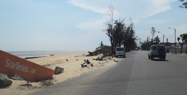 Damage due to Cyclone Idai along the coastal road. Source: Terms of Reference Coastal Protection project preparation studies for Beira, Mozambique (11 March 2020) by Invest International Damage due to Cyclone Idai along the coastal road